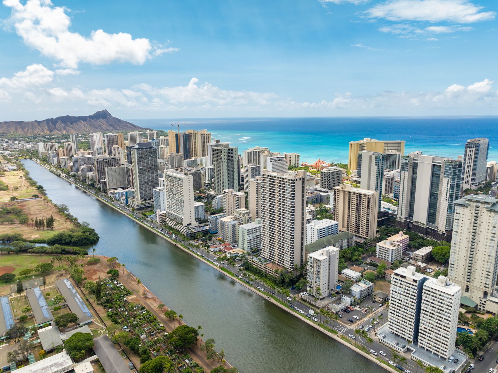 Aerial view of Waikīkī, the Ala Wai Canal and Diamond Head on Oʻahu